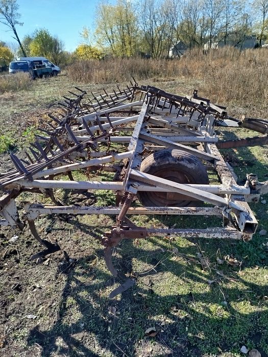 Продам МТЗ 82,культиватор КПС 4.2 Оприскувачь 400л.Плуг  Bomet 3-30