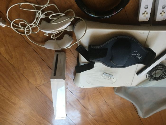 Wii com jogos e balança