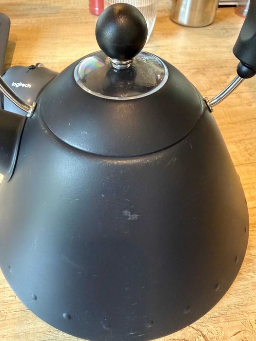 Alessi Czajnik 9093 BB  z gwizdkiem ptaszkiem, czarny mat