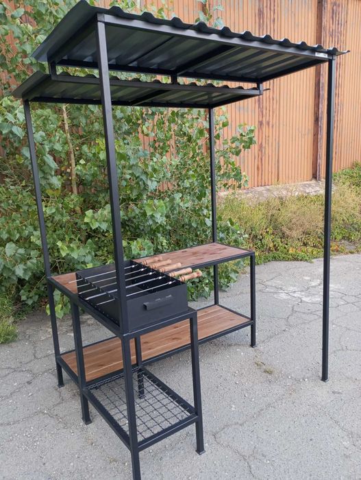 Мангал LOFT стаціонарний з навісом, дровницею  Обідня BBQ зона із мангалом (11 пазів)