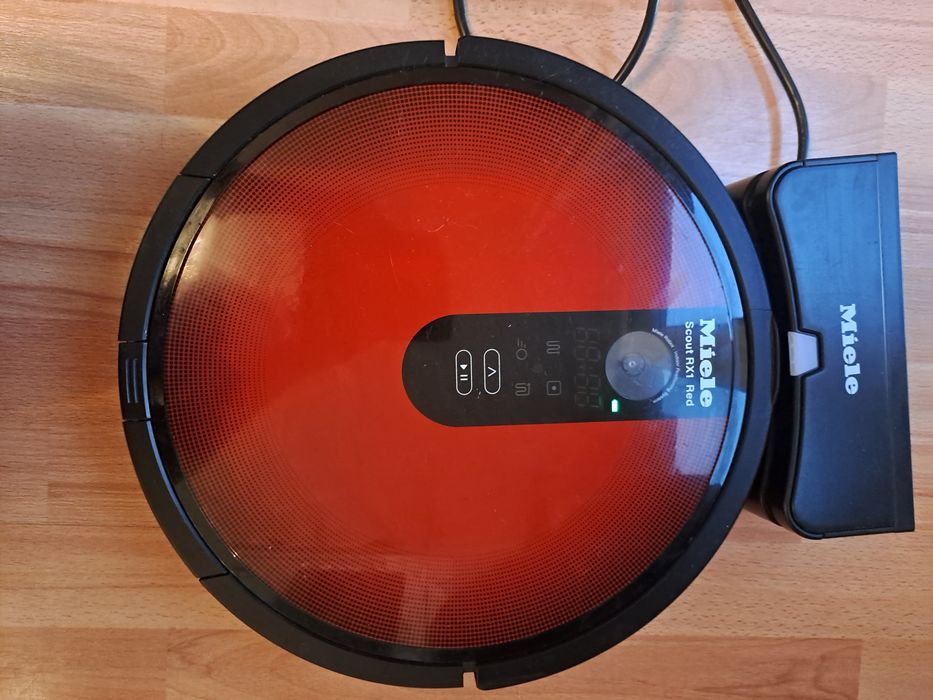Robot sprzątający Miele Scout RX1 Red