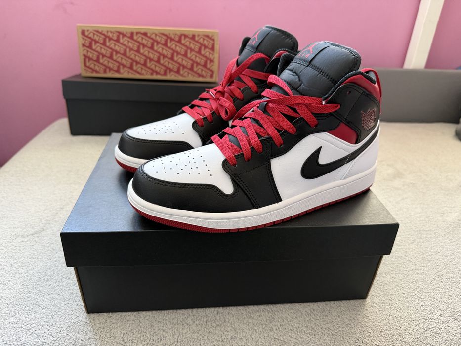 Nowe Buty Jordan 1 Mid r. 44,5