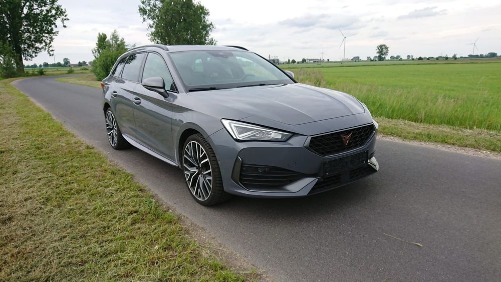 Cupra Leon Sportstourer HYBRYDA Plug-in Pełen serwis SEAT NIEMCY Bogate Wyposażenie Zadbana