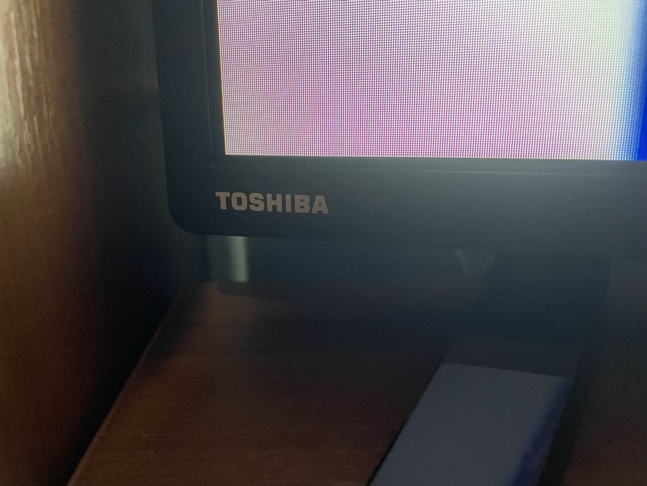 Продам телевізор Toshiba 32S2750EV