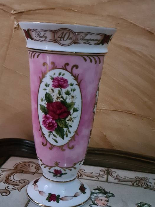 Wazonik porcelanowy angielski