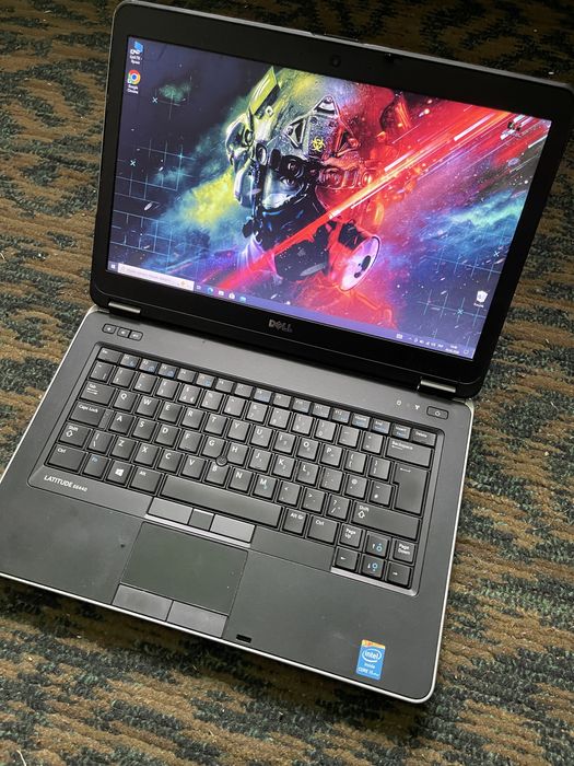Ігровий ноутбук Dell і5-4300 8 ггб озу 500 ггб памʼяті в хороший стан