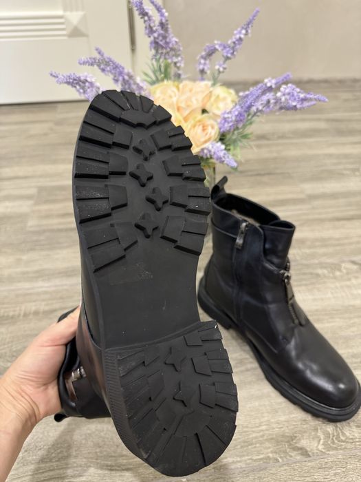 Черевики зимові жіночі шкіряні , зручні та комфортні, цегейка