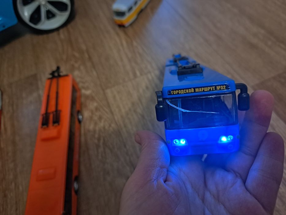 Трамвай, електричка , тролейбус