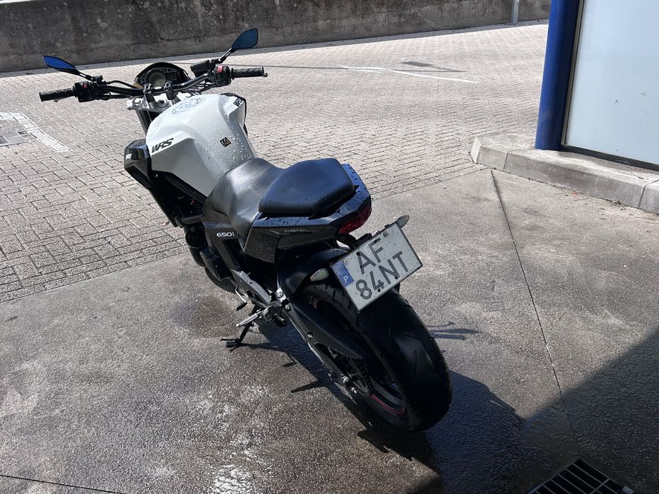 Vendo Cf moto NK650 i