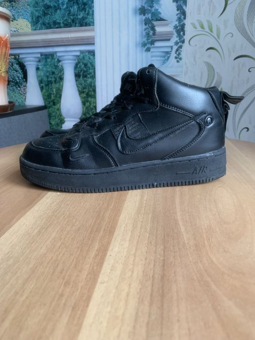 Зимові кросівки Nike 39