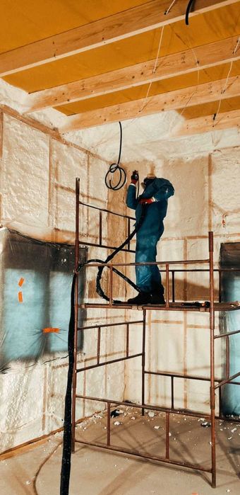 Ocieplanie piana Pur ,Pianowanie poddaszy ,ocieplanie poddasza pianka