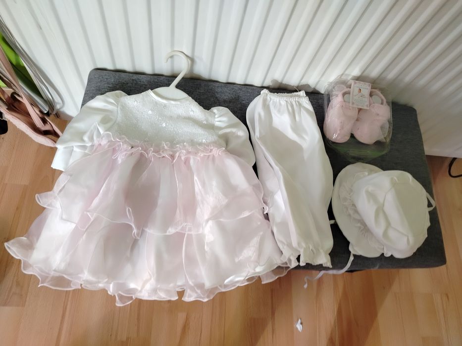 Sprzedam suknię do chrztu