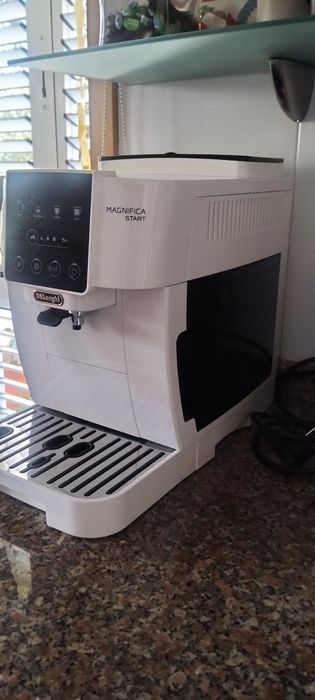 Máquina de café DeLonghi