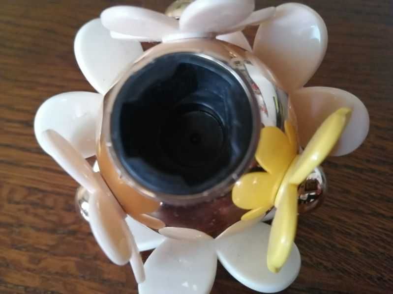 perfumy dla kobiet ozdobny korek od butelki perfum Marc Jacobs Daisy