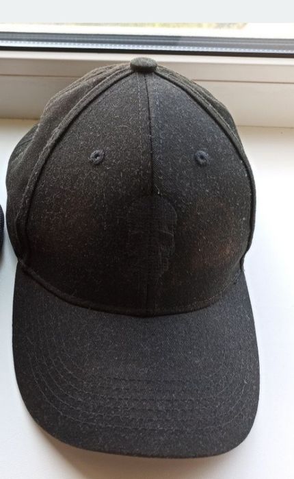 Бейсболка мужская б/у для ремонта, стройки.