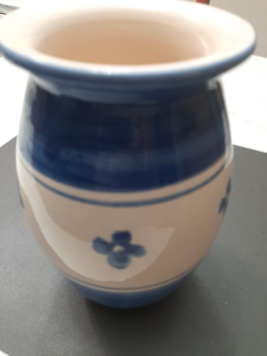 Rustic Ceramic Jar424883146793297922