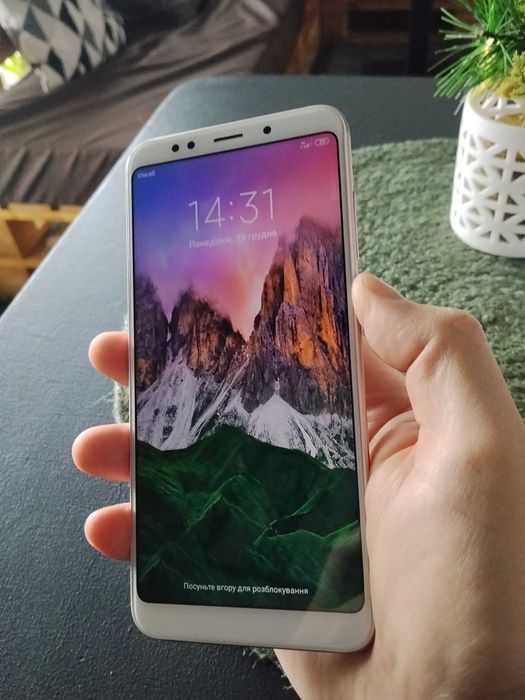 Смартфон Xiaomi Redmi 5 Plus 4/64 Gb