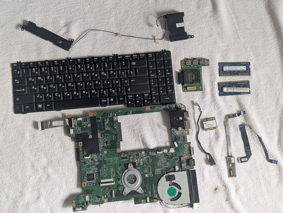 Запчасти lenovo b560 core ,i3 380m , 2gb ddr3,