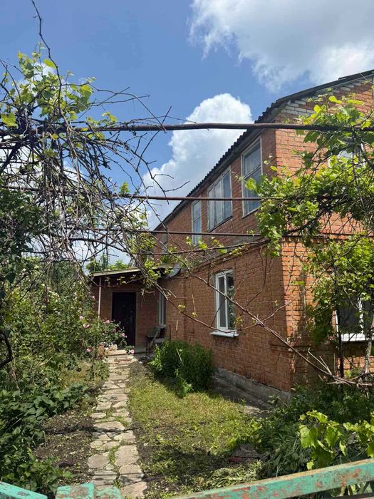 Продаж 2 поверхового будинку з ділянкою на 10 соток, Калинівка