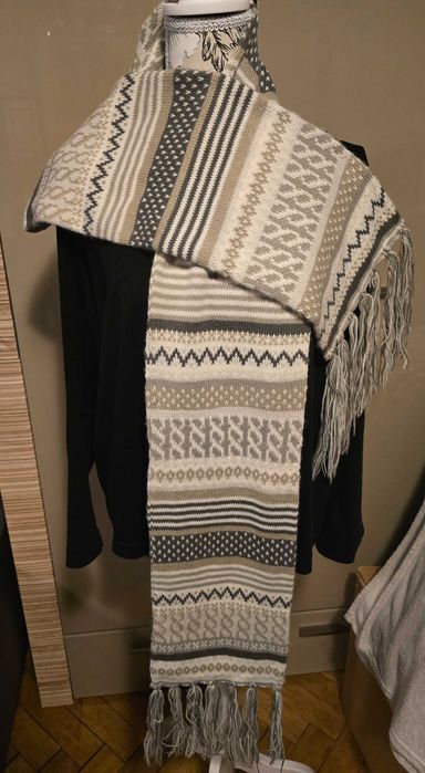 Długi Szalik H&M. Nowy