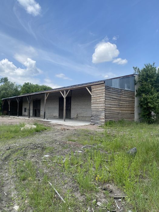 Продам  приміщення   під виробництво.