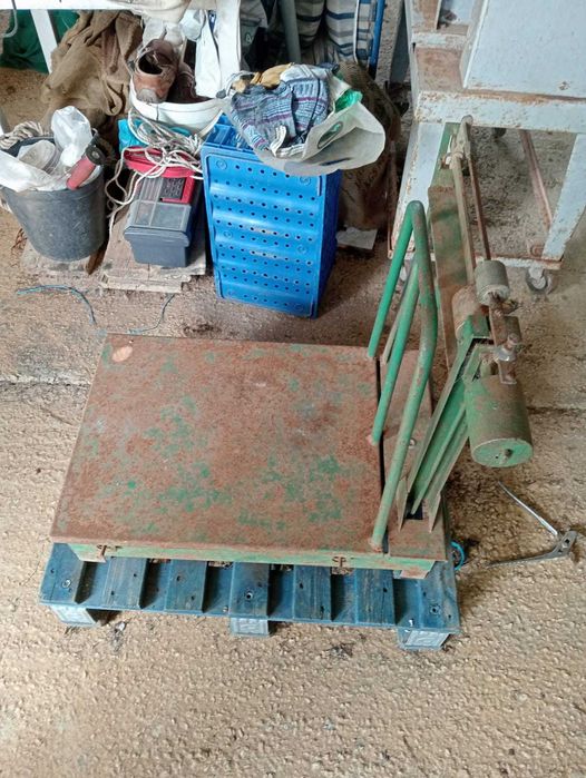 Vendo Balança Antiga