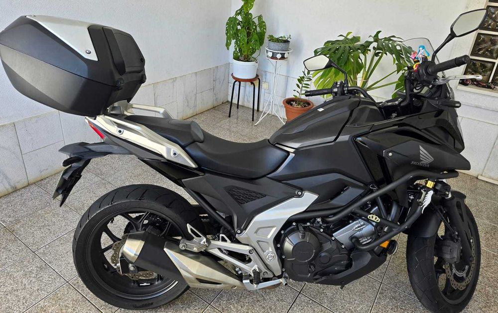 Honda NC 750X Dezembro 2023