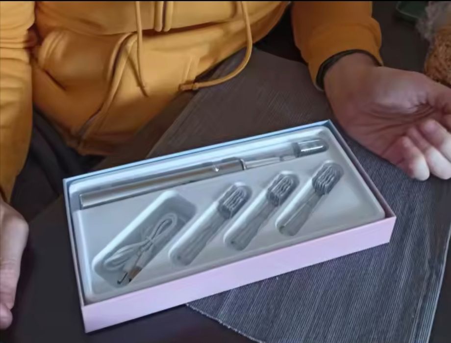 Электрическая зубная щетка IPX7