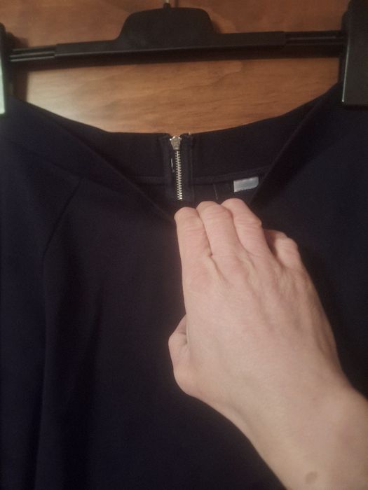 Spodniczka H&M rozm.S 68%viskoza stan bardzo dobry.