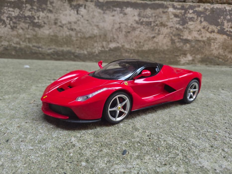 Autko na sterowanie czerwone Ferrari