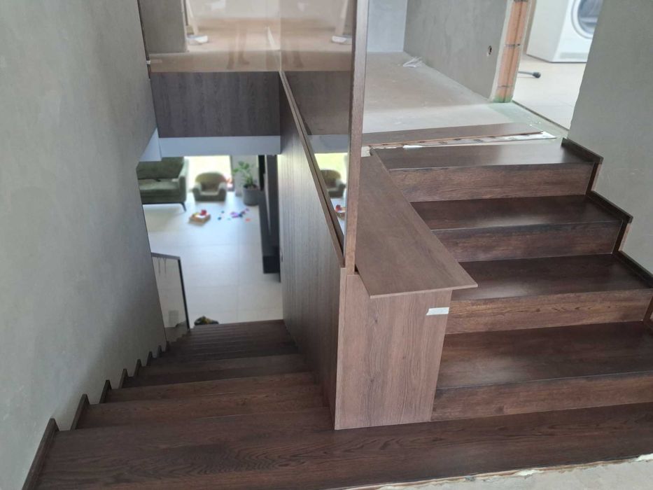 Schody drewniane i balustrady,stopnie,montaż