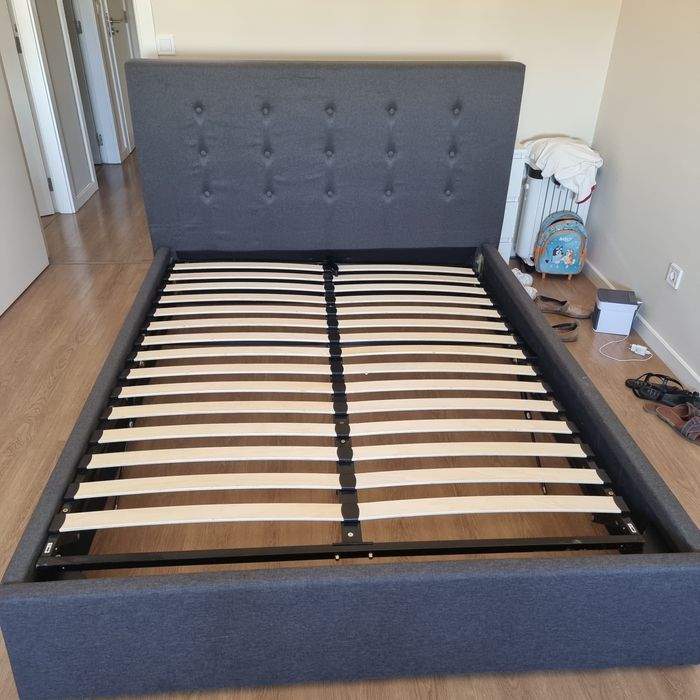 Cama casal com estrado 160×200
