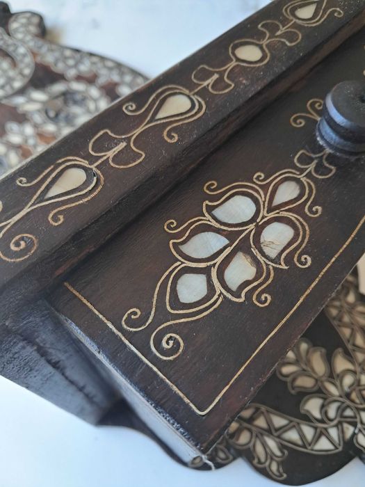 Prateleira estilo.marroquino em madrepérola