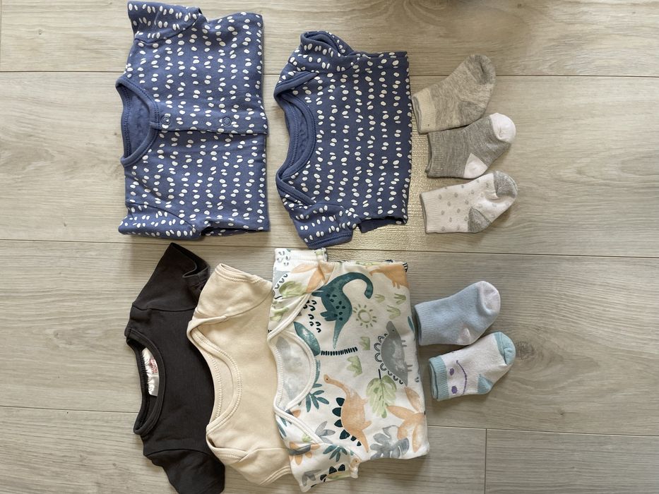 Paka ubrań 56/62 dla chłopca body, pajac, skarpetki