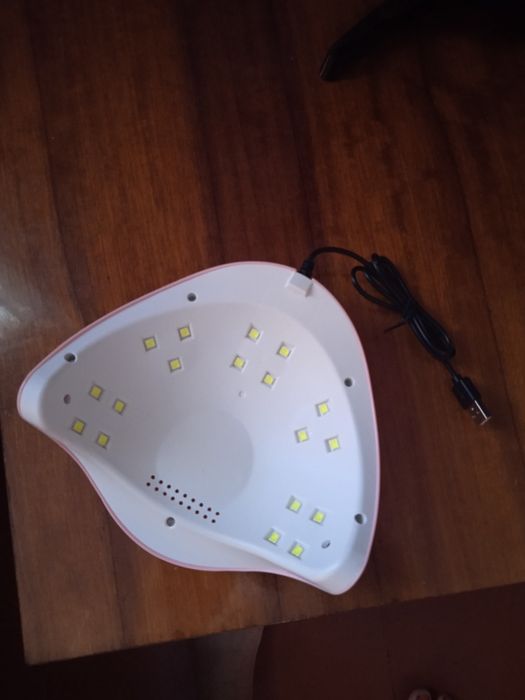 Лампа для манікюру