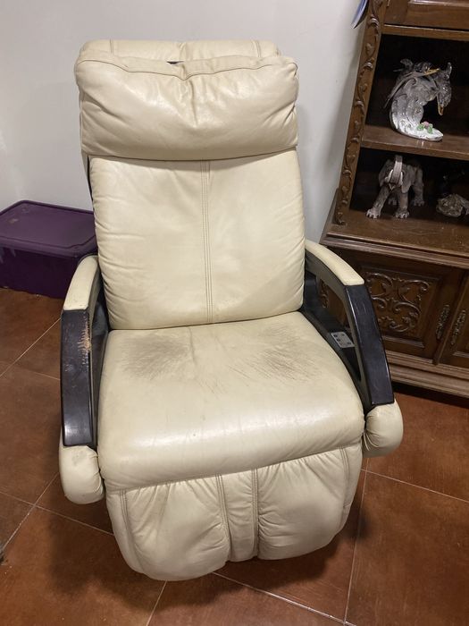 Cadeira de massagens com comando