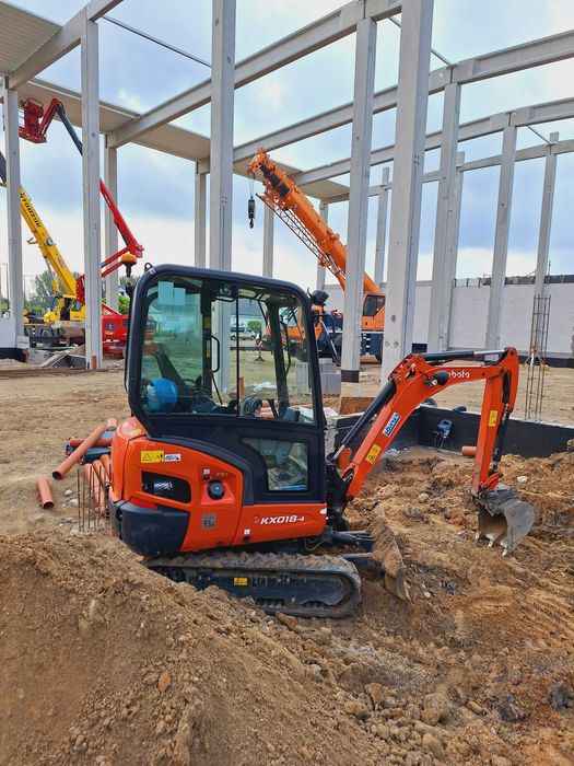 Usługi minikoparką wiertnica