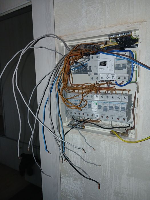 Електрик, Підключення інверторів, Монтаж електрощитів 220/380