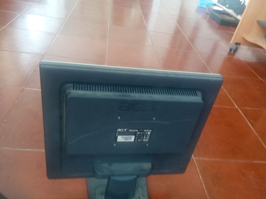 Selling Two Monitors64861322045954121