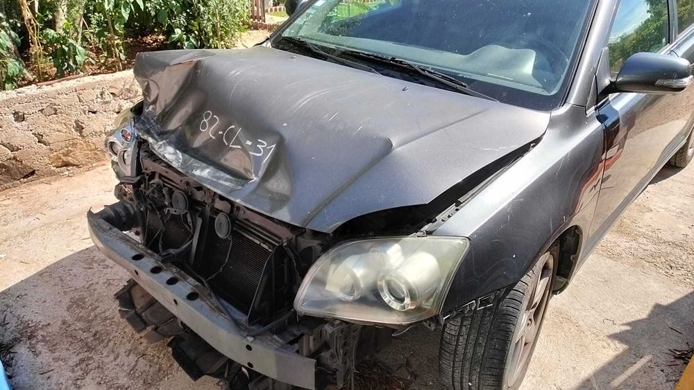 Toyota Avensis 2.2 D4D - 327mil km - Full Extras