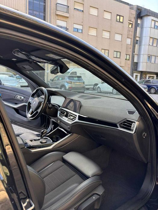 BMW 320 e Corporate Edition Auto | 12/2021 | Preto foto 4