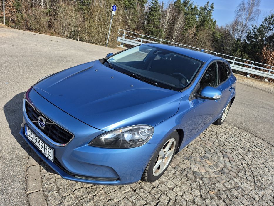 Volvo V40 D4 190 KM – Kinetic | 7.2014 | Bezwypadkowy | Do poprawek