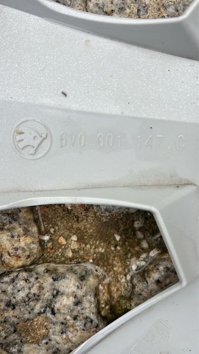 3 tampões originais skoda 15 polegadas