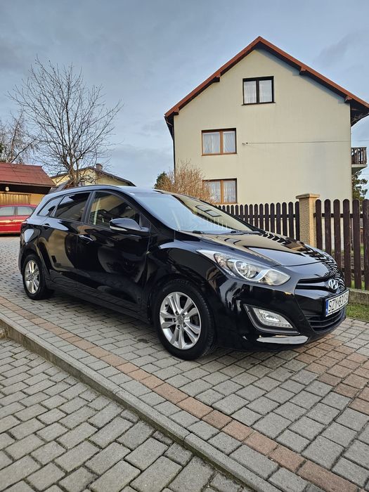 Hyundai i30 2013r 1.4 benzyna  serwis ASO do końca