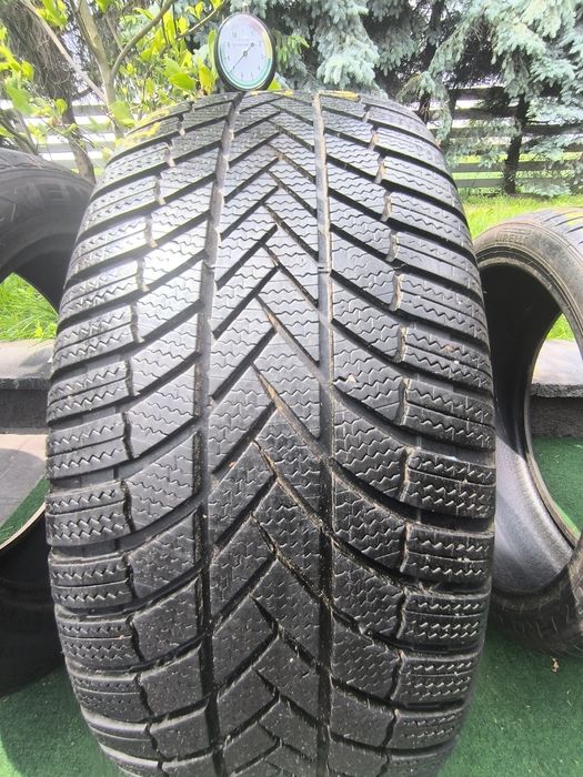 *Opona Bridgestone blizzak Lm 005 255/55/20 pojedynka