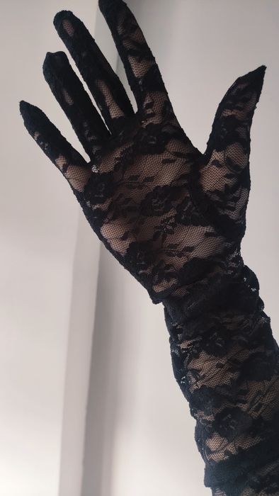 Rękawiczki długie eleganckie damskie koronkowe na studniówkę na wesele