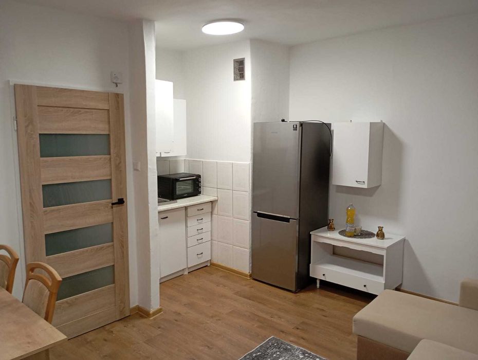 Kawalerka umeblowana z balkonem