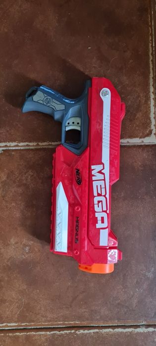 Nerf mega magnlis