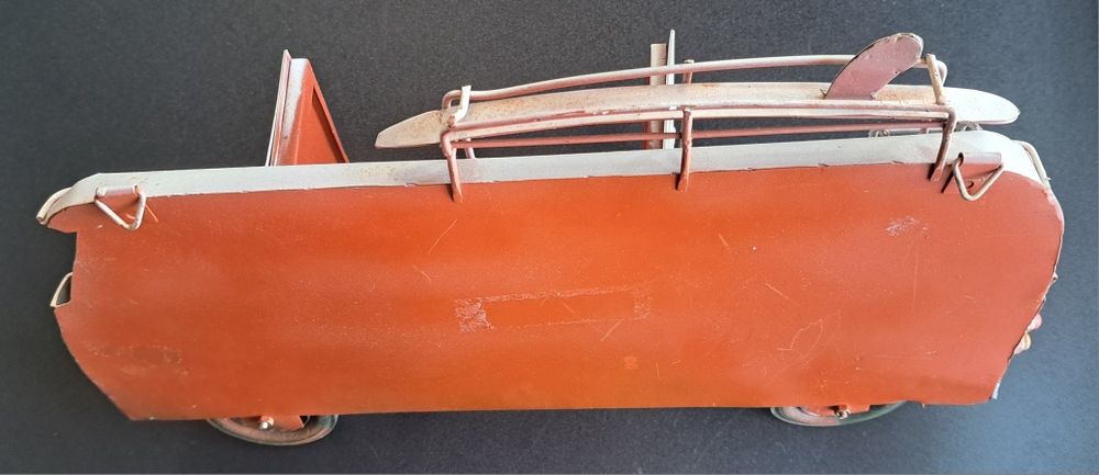 VW Pão de Forma em metal decoração parede 44x25cm