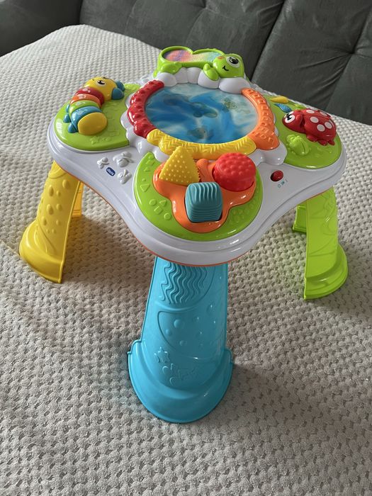 Інтерактивний столик для малюків Chicco